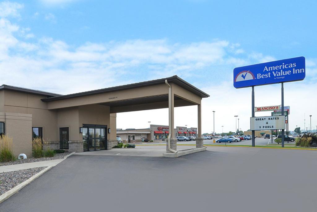 Americas Best Value Inn - Campus View Eau Claire Exterior photo